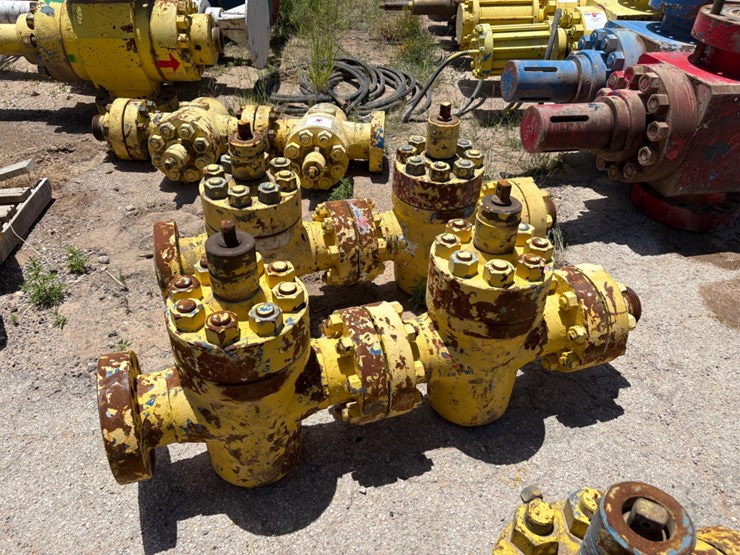 (10x$)-(10)-4”-10k-gate-valves-image-2