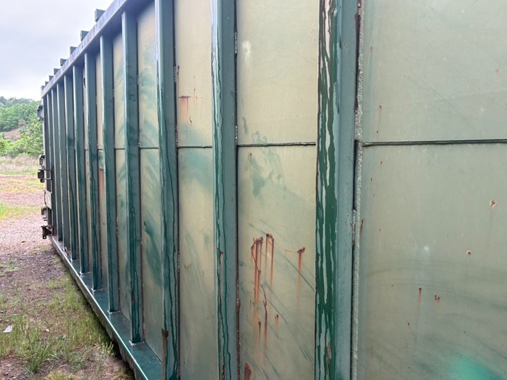 #23997-•-mcclain-~25'6"x~7'8"-roll-off-dumpster-image-16