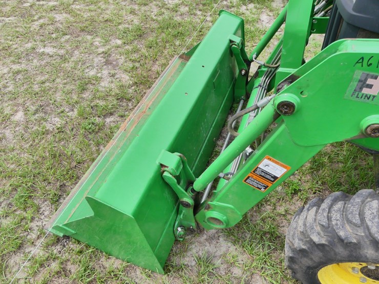 john-deere-3032e-image-9