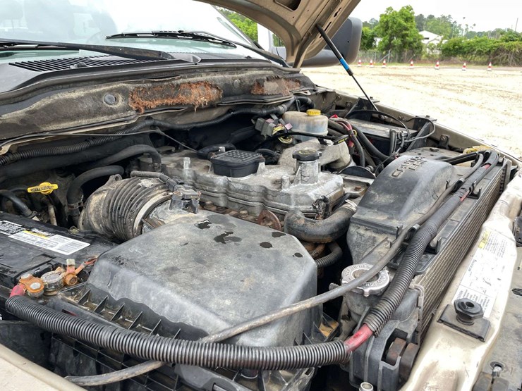 2004-dodge-ram-2500-image-8