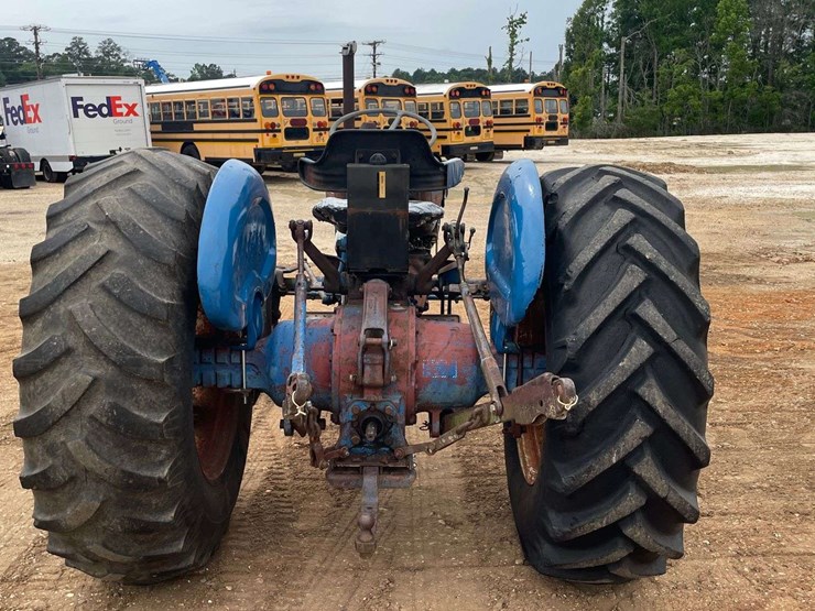 ford-4000-image-6