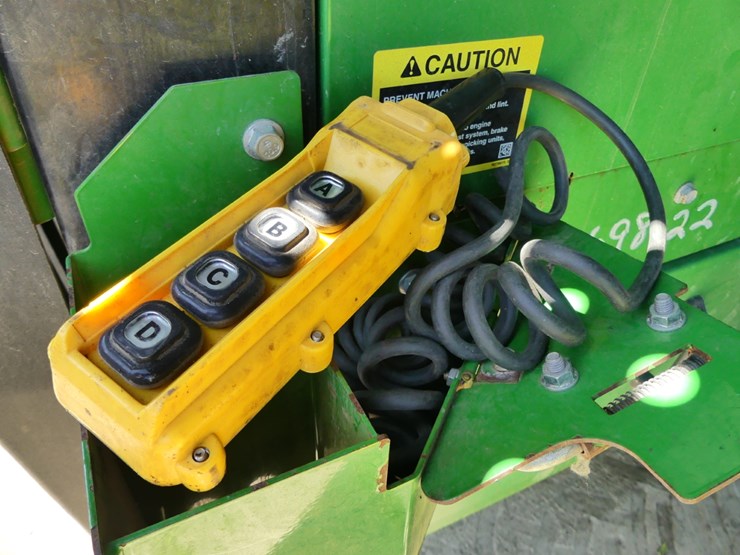 2020-john-deere-cp690-image-17