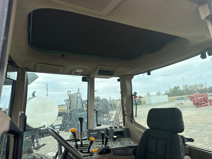 1993-john-deere-6400-image-31