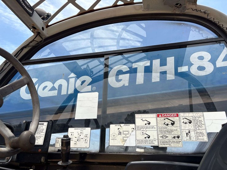 2014-genie-gth844-image-18