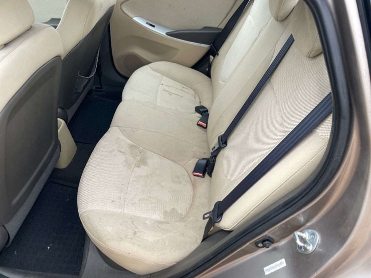 2012-hyundai-accent-4-door-sedan-(155,416-miles)-image-14