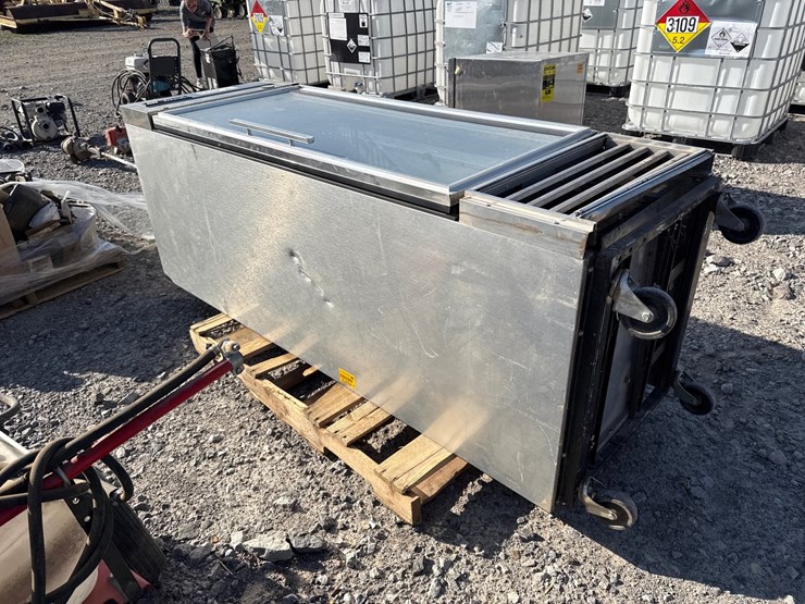 #43272-•-commercial-freezer-inv#-43272-image-1