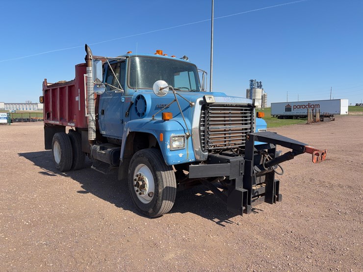 1997-ford-l8000-image-3
