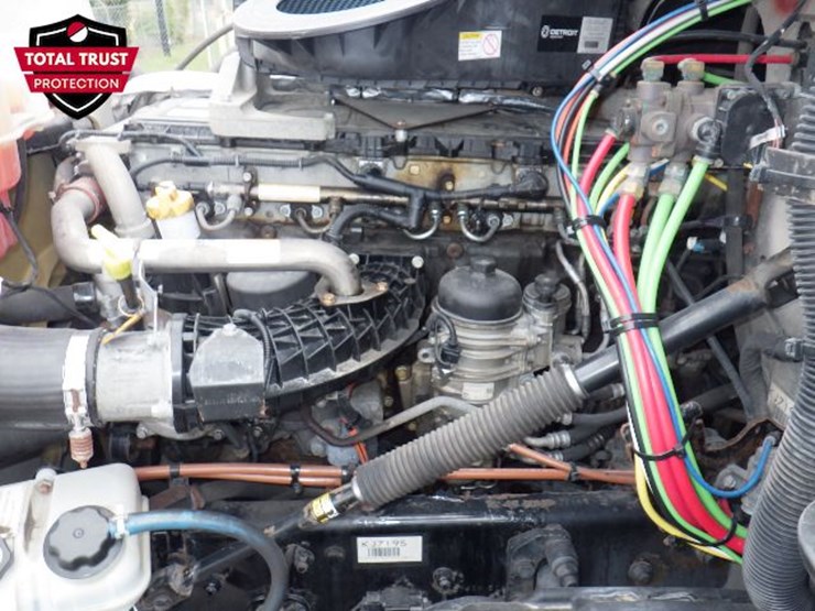 2019-freightliner-cascadia-126-image-21