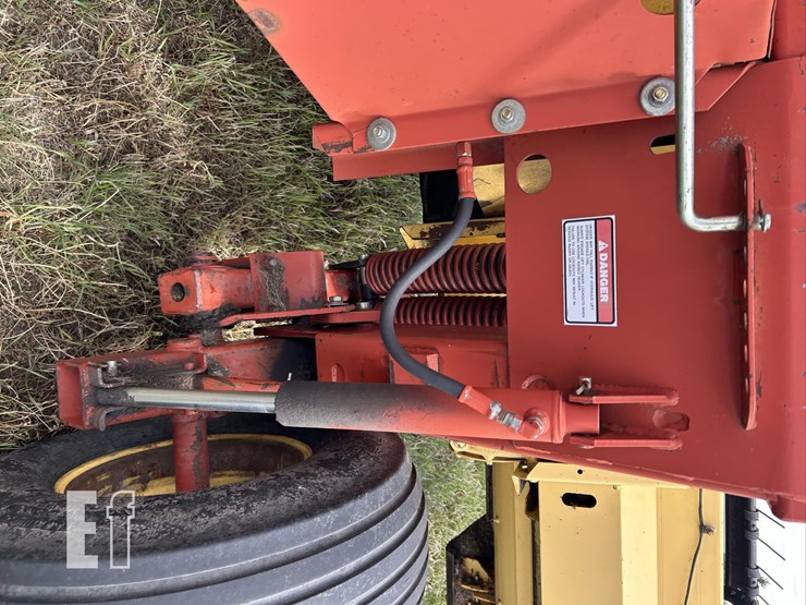 new-holland-1475-image-17
