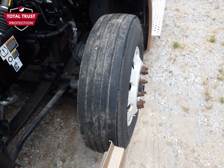2022-kenworth-t680-image-21