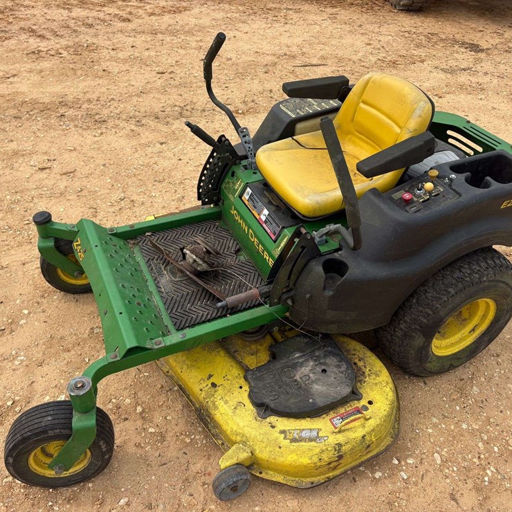 JOHN DEERE Z425