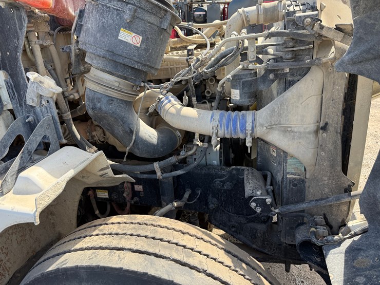 2018-western-star-4700-image-26