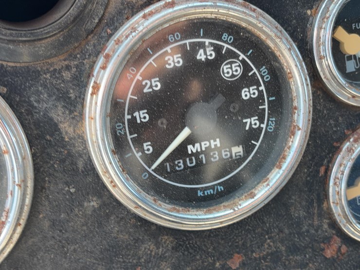 1997-ford-l8000-image-46