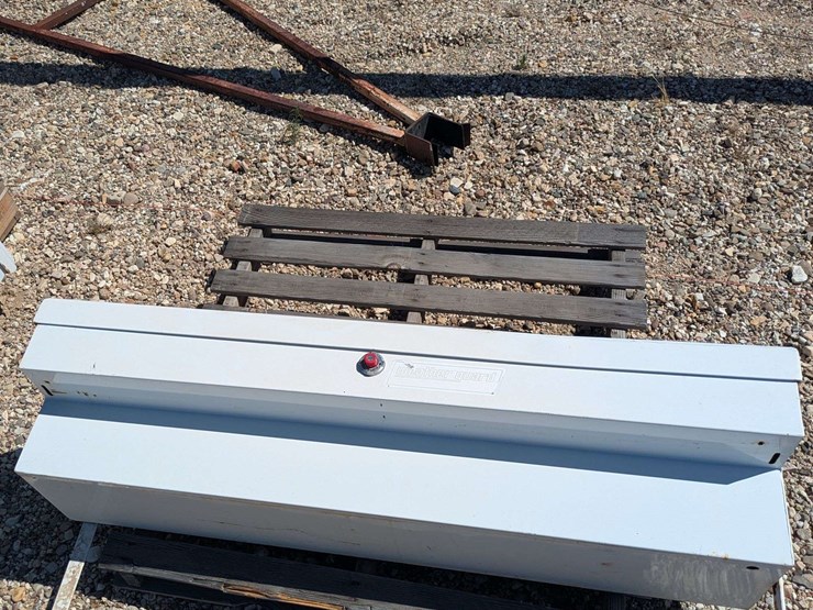 weather-guard-truck-toolbox-+-emergency-triangles-image-1