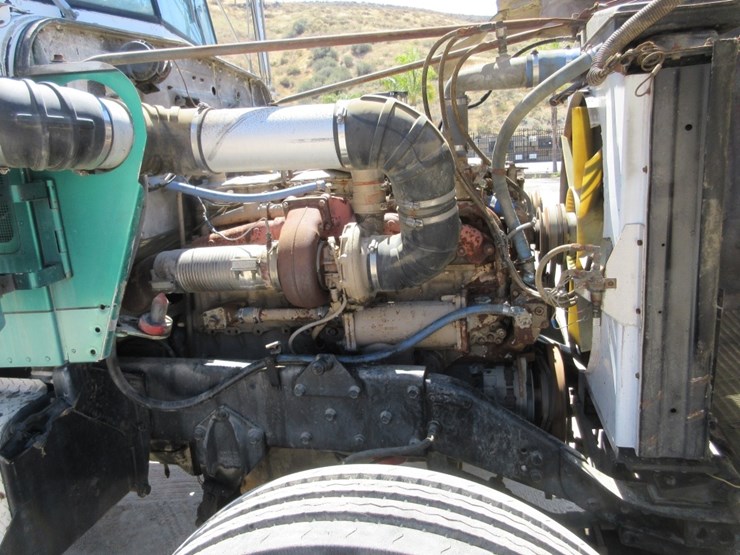 1981-kenworth-w900-image-5