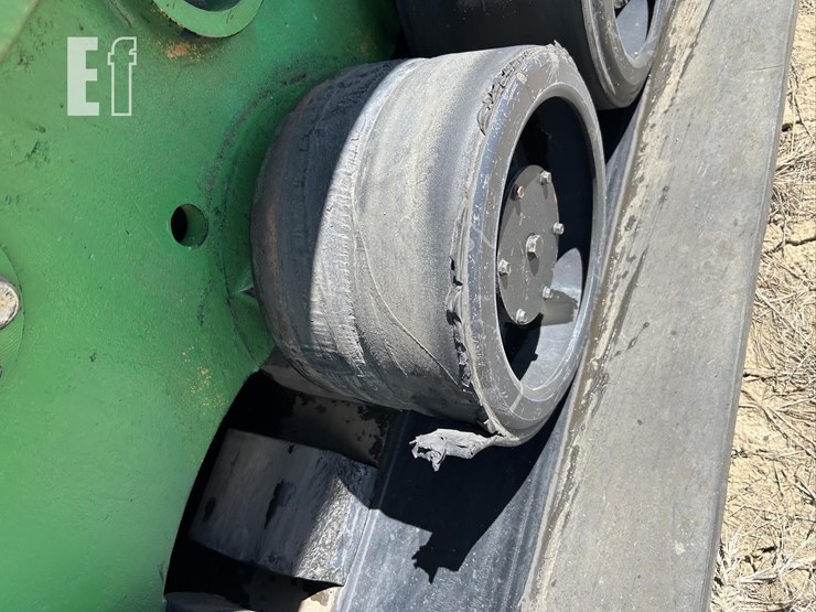 2013-john-deere-9560rt-image-35