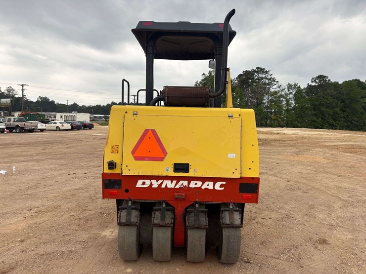 2008-dynapac-cp142-image-6