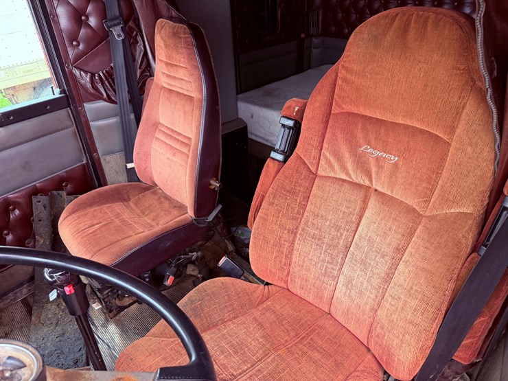 1998-kenworth-t600-image-11