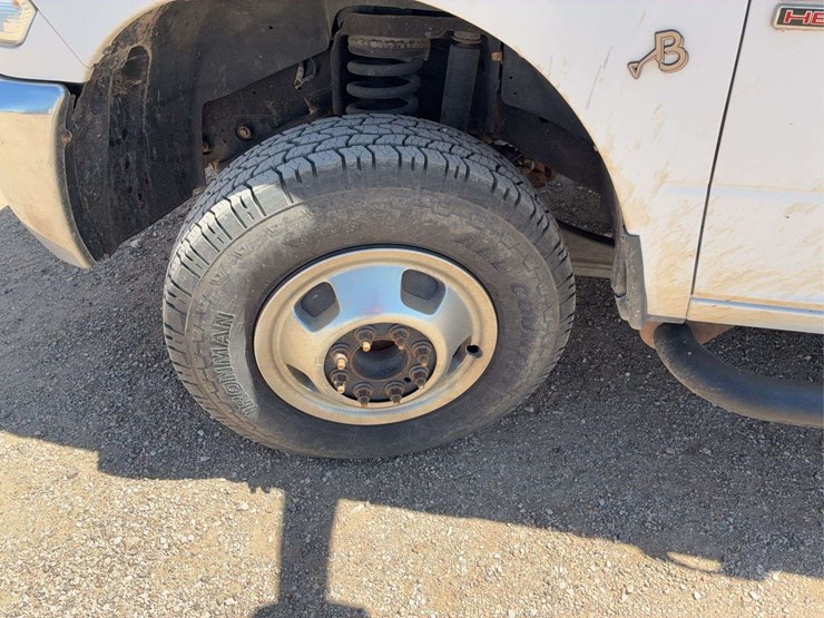2015-ram-3500-laramie-image-25