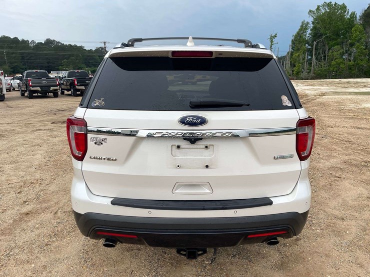 2017-ford-explorer-limited-image-6