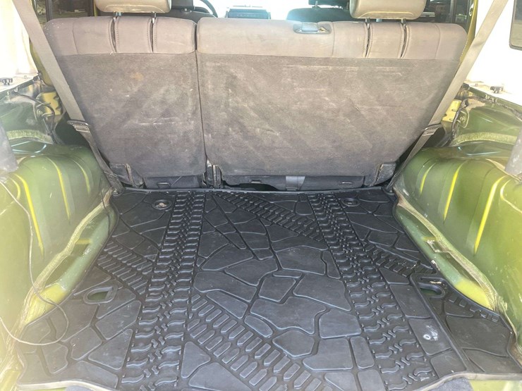2010-jeep-wrangler-image-15