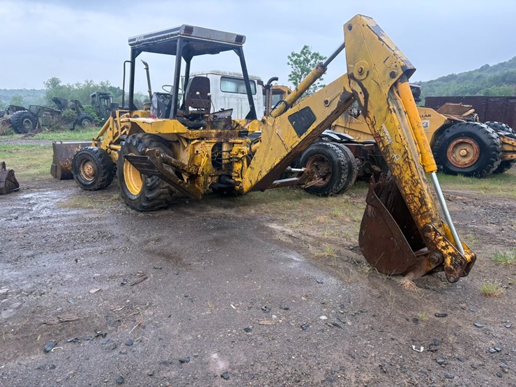 #23986-•-inop-jcb-4x4-backhoe-loader-image-3