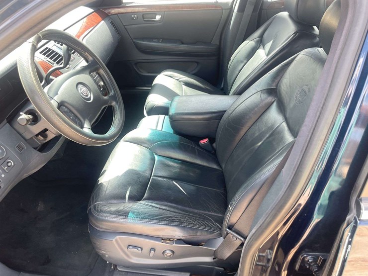 2006-cadillac-dts-4-door-sedan-(215,267-miles)-image-10