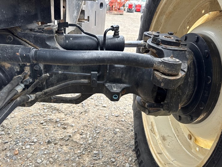 2015-new-holland-t8.410-image-18