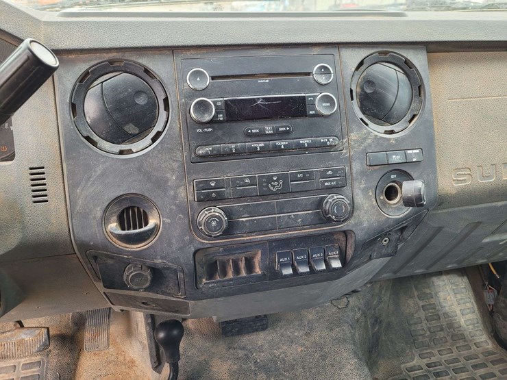 2011-ford-f350-image-21