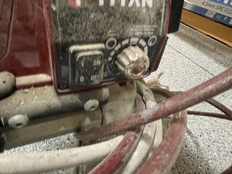 #8607-•-t-titan-paint-sprayer-image-9