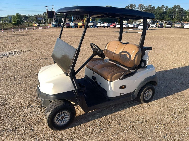 2022-club-car-tempo-2-passenger-48-volt-golf-cart-with-charger-image-1