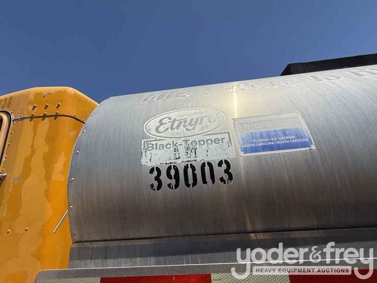 2016-kenworth-t300-image-6
