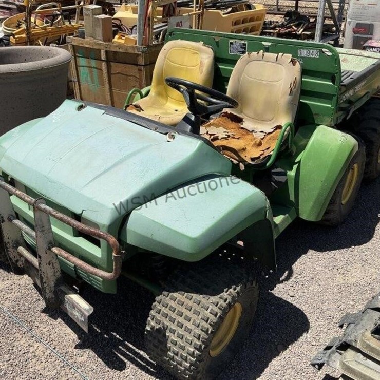 JOHN DEERE GATOR