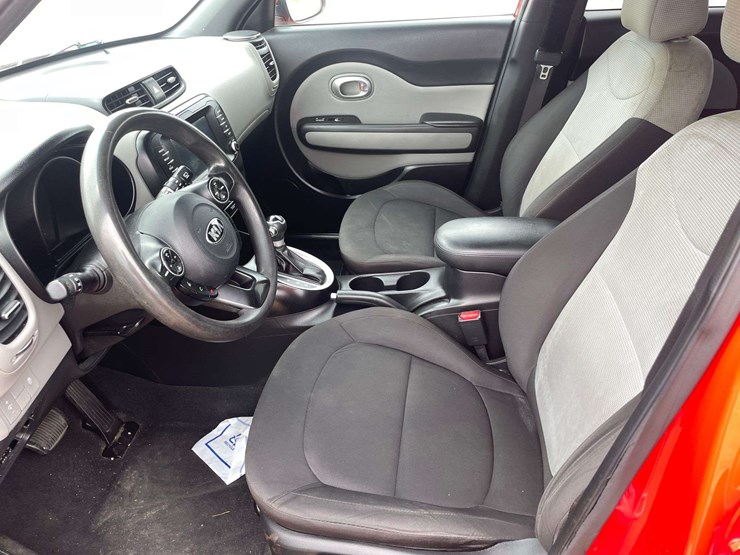 2019-kia-soul-4-door-mpv-(87,300-miles)-image-10