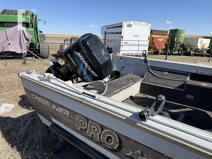crestliner-pro-am-18-ft.-boat-w/-trailmaster-trail-image-6