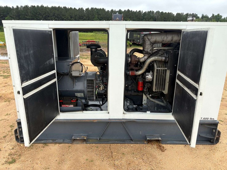 2012-aggreko-143-kw-skid-mounted-generator-image-8