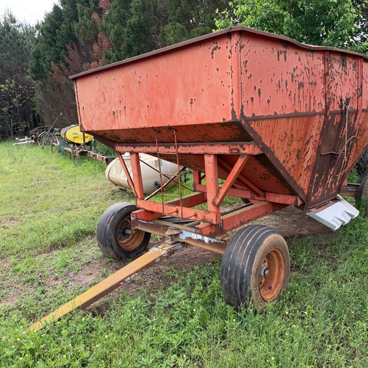 #515 • Gravity Flow Wagon