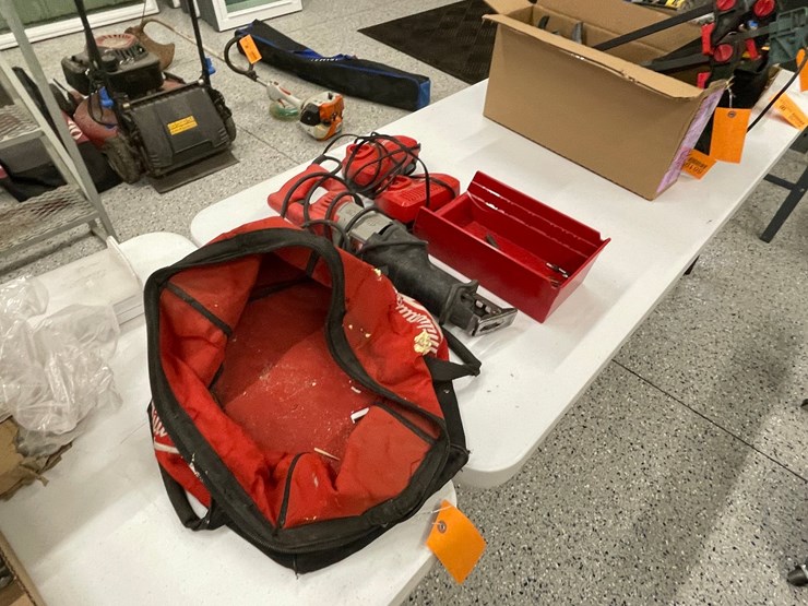 #8615-•-milwaukee-corded-sawzall-image-3