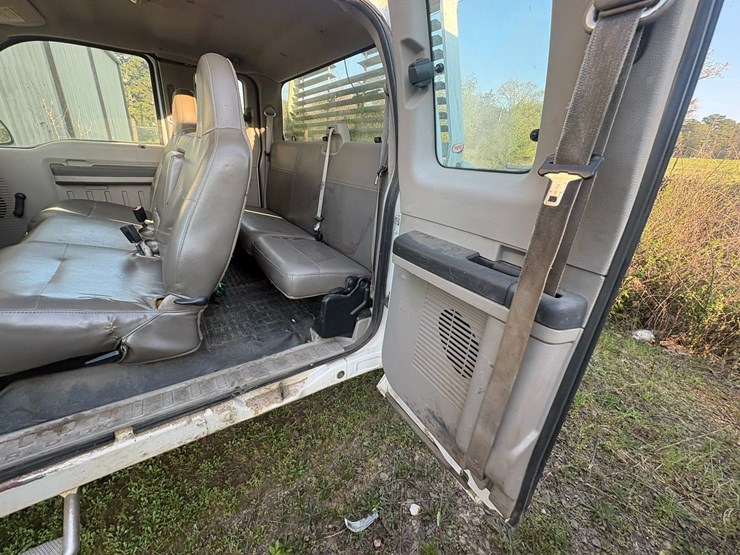 2008-ford-f250-image-31