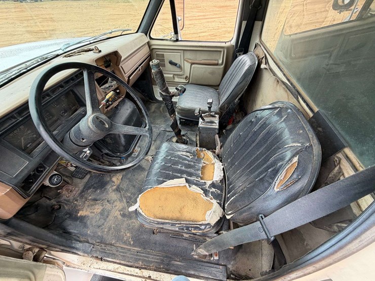 1990-ford-f900-image-14