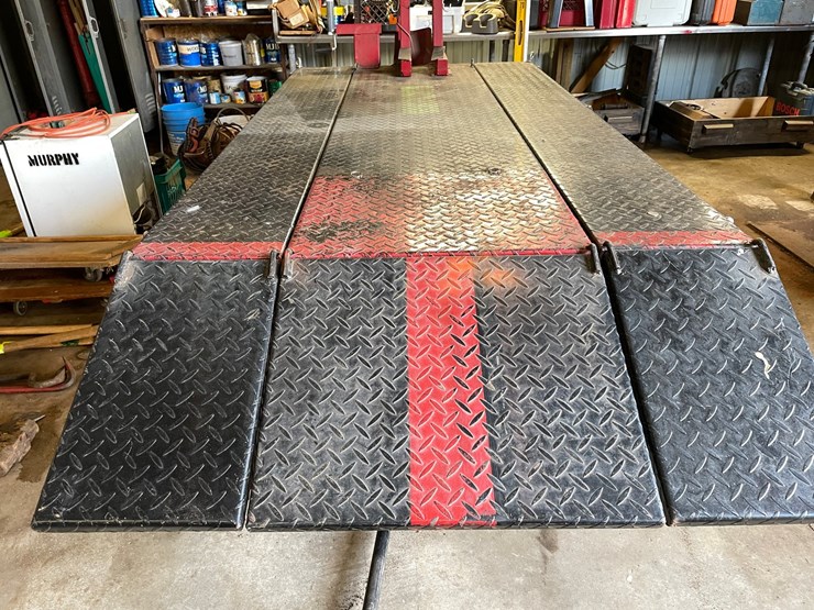 #1813-•-direct-lift-motorcycle/atv-air-actuated-lift-table-image-4