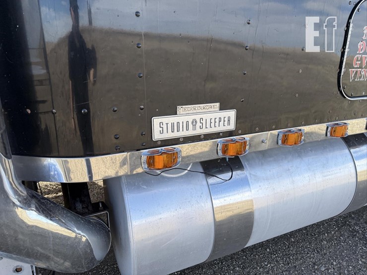 2001-kenworth-w900-image-14