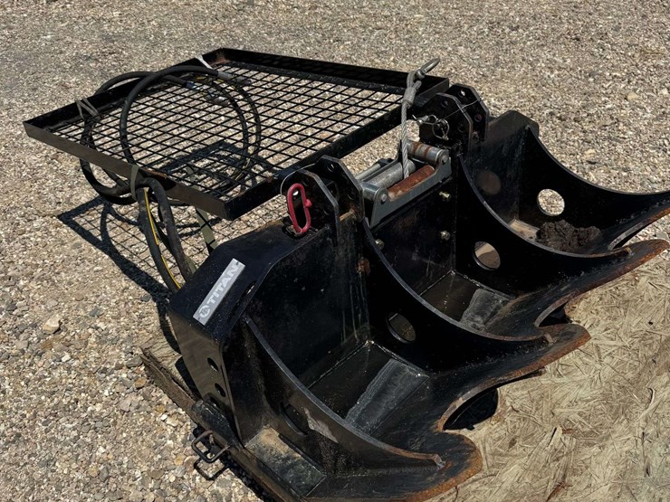 titan-15k-lb.-skid-steer-recovery-winch-image-1