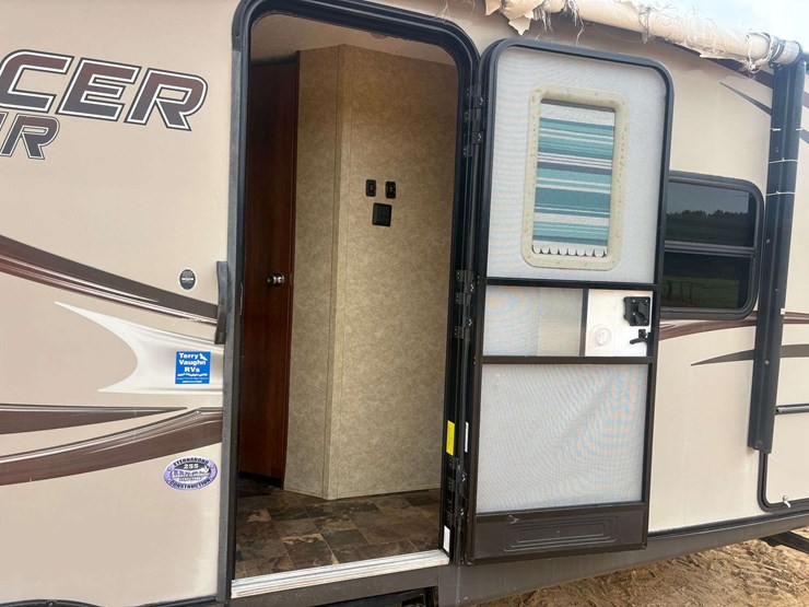 2014-forest-river-tracer-travel-trailer-image-12