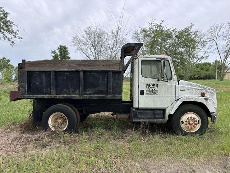 1993-freightliner-fl60-image-1