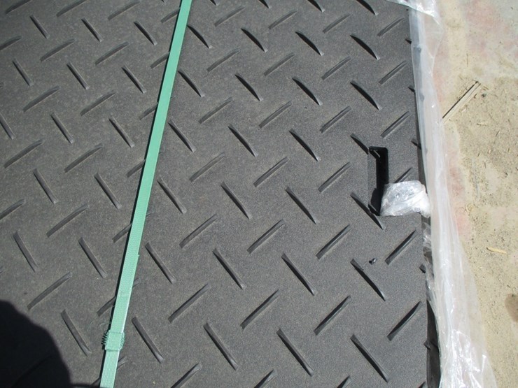 new-unused-42"-x-95"-x-1/2"-hd-rubber-floor-mats,-image-2