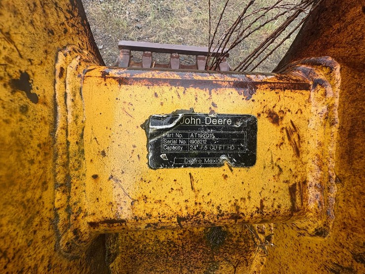 john-deere-24-image-8