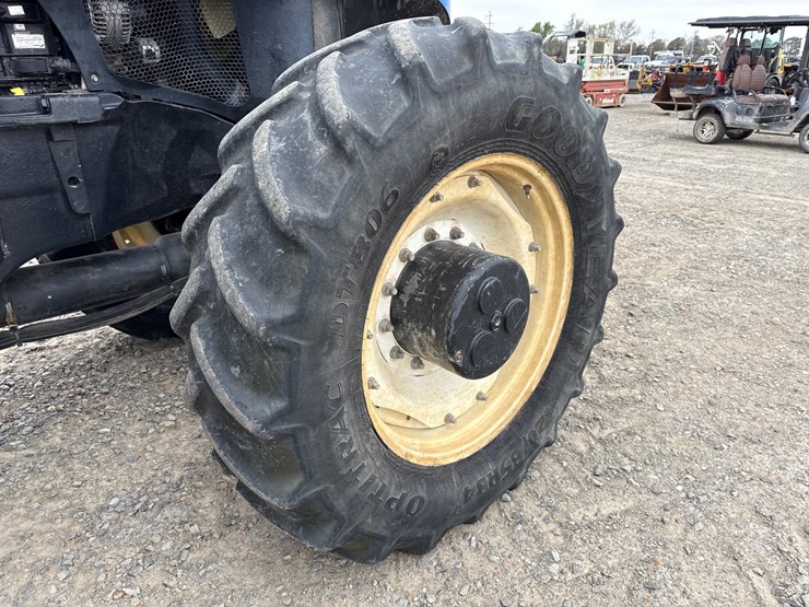 2015-new-holland-t8.410-image-19