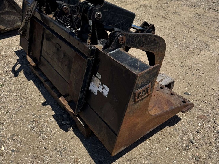 2017-cat-78"-heavy-duty-skid-steer-grapple-bucket-image-2