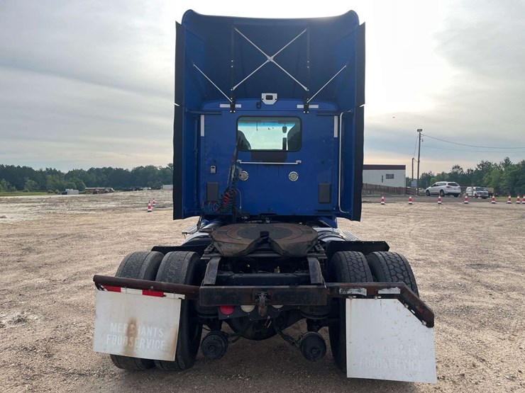 2017-kenworth-t680-image-6